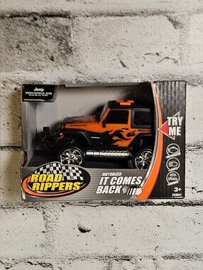 Road Rippers Jeep Wrangler Rubicon Motorized Toy Car NIB 2011
